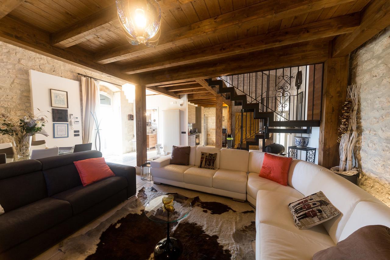 Appartement Le Tre Giare à Modica Extérieur photo