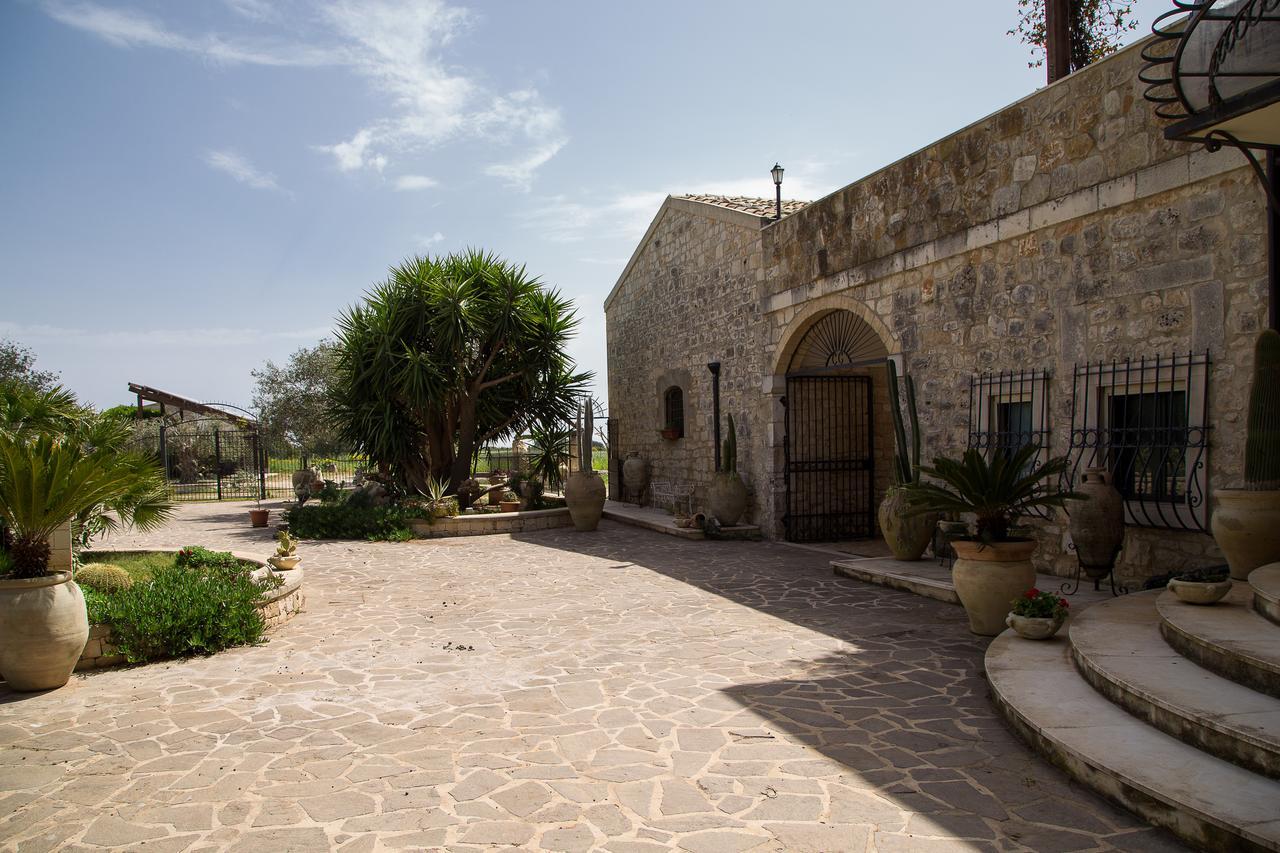 Appartement Le Tre Giare à Modica Extérieur photo
